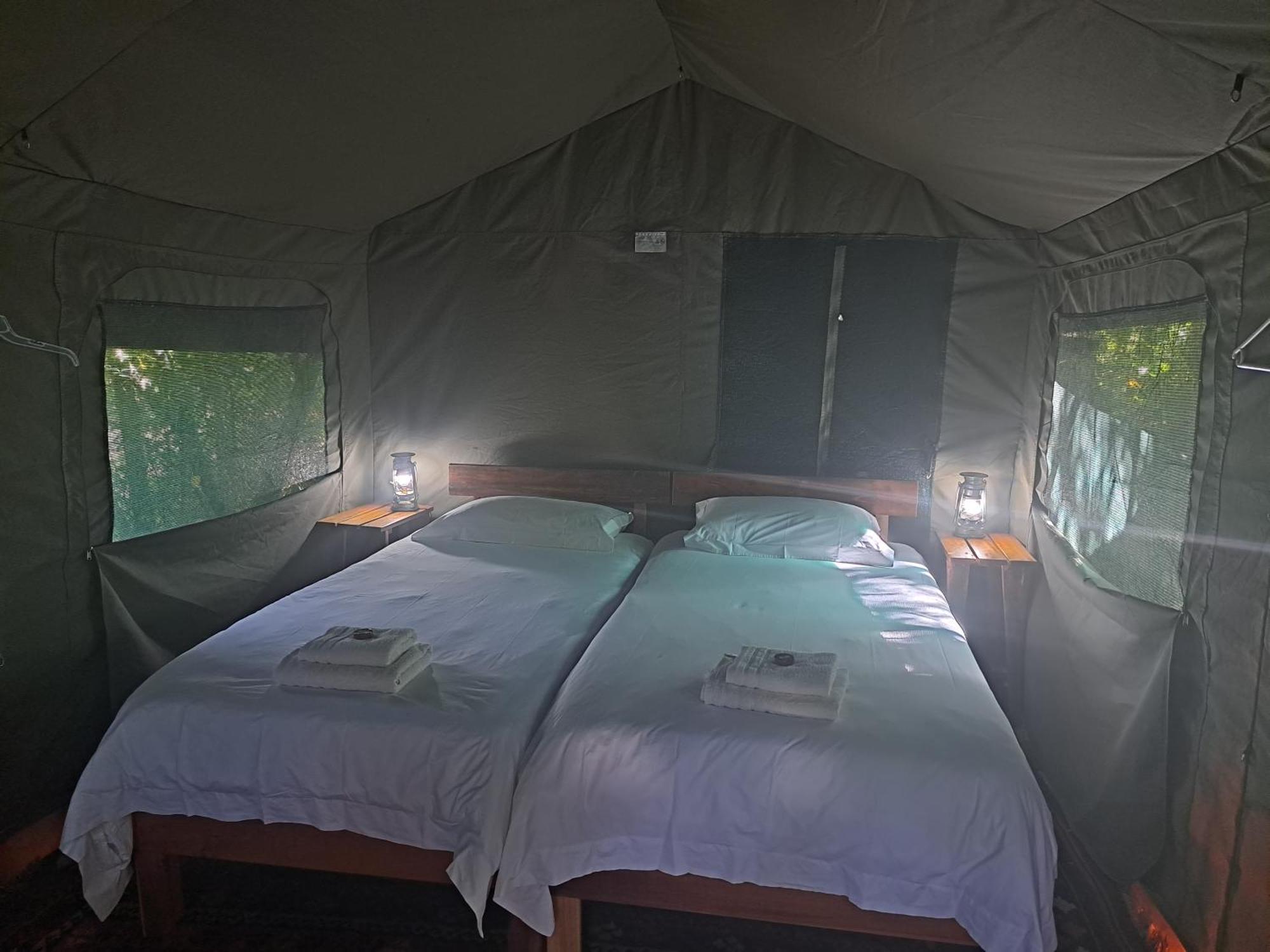 ホテル Woodcutter'S Bush Camp At The Old Trading Post ワイルダーネス エクステリア 写真
