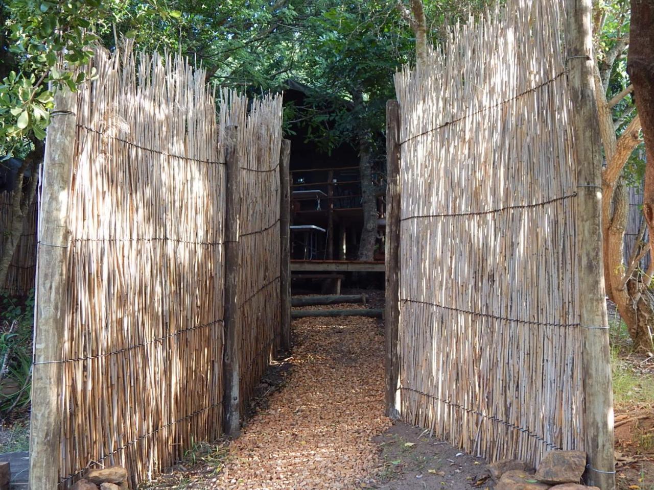 ホテル Woodcutter'S Bush Camp At The Old Trading Post ワイルダーネス エクステリア 写真